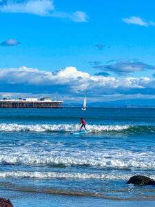 surfing lessons a Cowell Beach